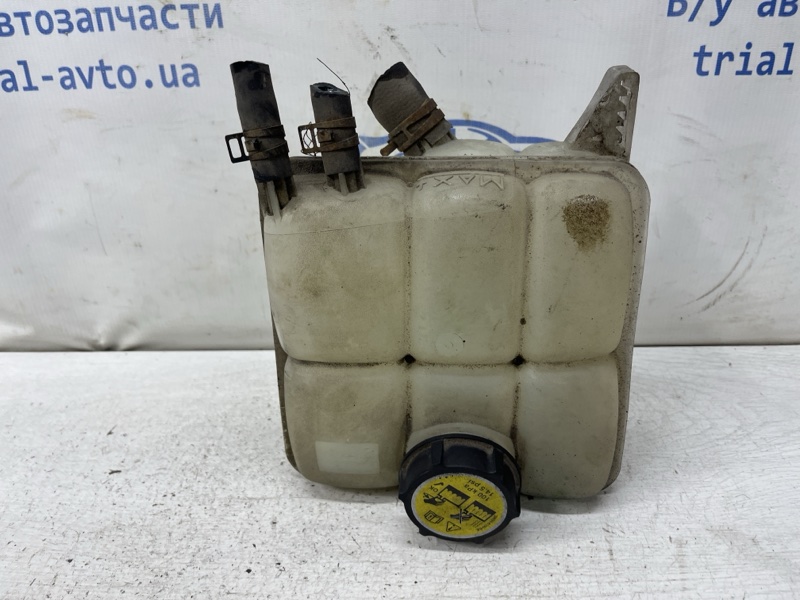 Запчасть бачок радиатора (расширительный) Mazda 3 2003-2009 BK 1.6 бензин Z6 LF50-15-350C Б/У Бачок радиатора (расширительный) Mazda 3 2003-2009 BK 1.6 бензин Z6 LF50-15-350C Б/У