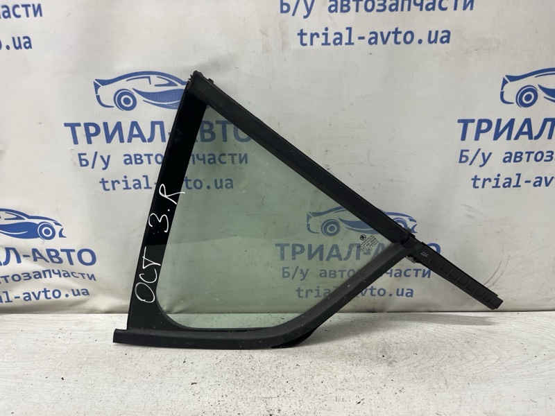 Запчасть стекло двери задней правой (форточка) Skoda Octavia 2013-2020 A7 1.6 Дизель CLHA 5E5845214 Б/У Стекло двери задней правой (форточка) Skoda Octavia 2013-2020 A7 1.6 Дизель CLHA 5E5845214 Б/У