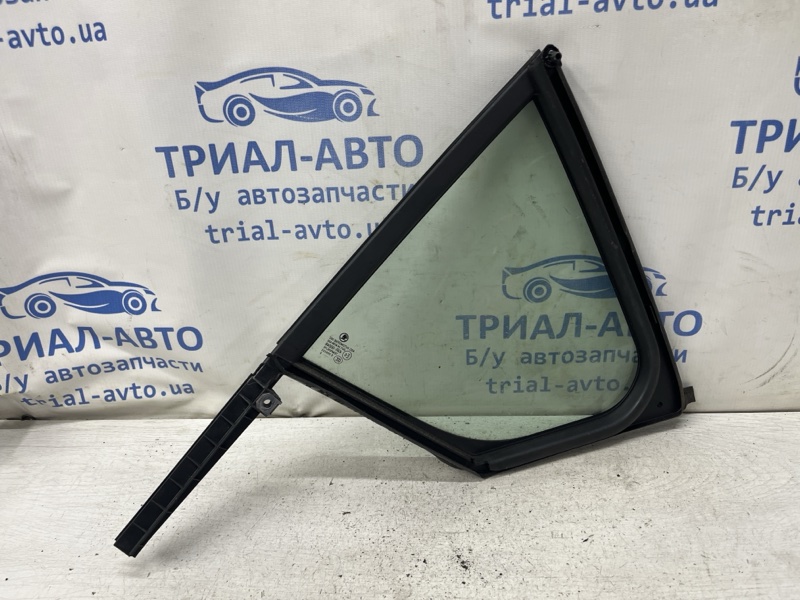Стекло двери задней правой (форточка) Octavia 2013-2020 A7 1.6 Дизель CLHA Стекло двери задней правой (форточка) Octavia 2013-2020 A7 1.6 Дизель CLHA