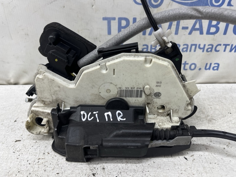 Замок двери передний правый Octavia 2013-2020 A7 1.6 Дизель CLHA Замок двери передний правый Octavia 2013-2020 A7 1.6 Дизель CLHA