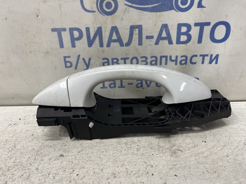 Ручка двери внешняя передняя левая Octavia 2013-2020 A7 1.6 Дизель CLHA Ручка двери внешняя передняя левая Octavia 2013-2020 A7 1.6 Дизель CLHA