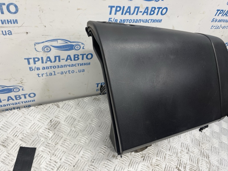 Бардачок Mazda 3 BK 1.6 бензин Z6 Бардачок Mazda 3 BK 1.6 бензин Z6