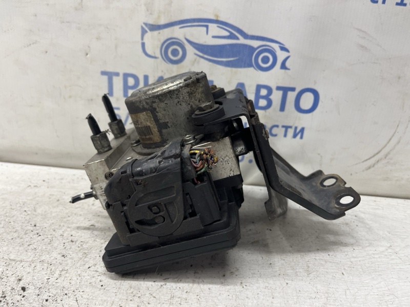Блок abs Nissan X-Trail T31 2.5 бензин QR25DE Блок abs Nissan X-Trail T31 2.5 бензин QR25DE