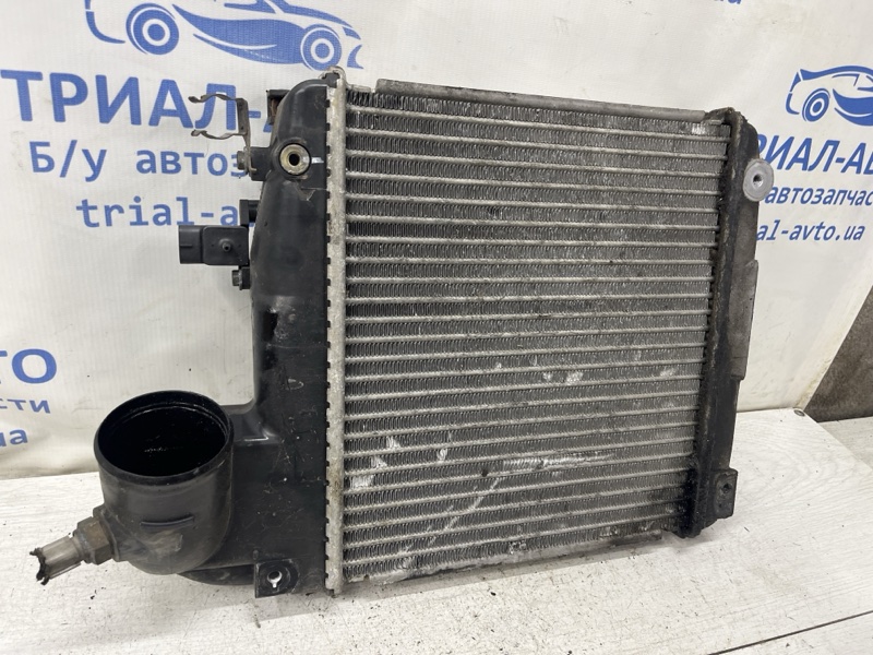 Радиатор интеркуллера Toyota Prado J120 3.0 Diesel 1KDFTV Радиатор интеркуллера Toyota Prado J120 3.0 Diesel 1KDFTV