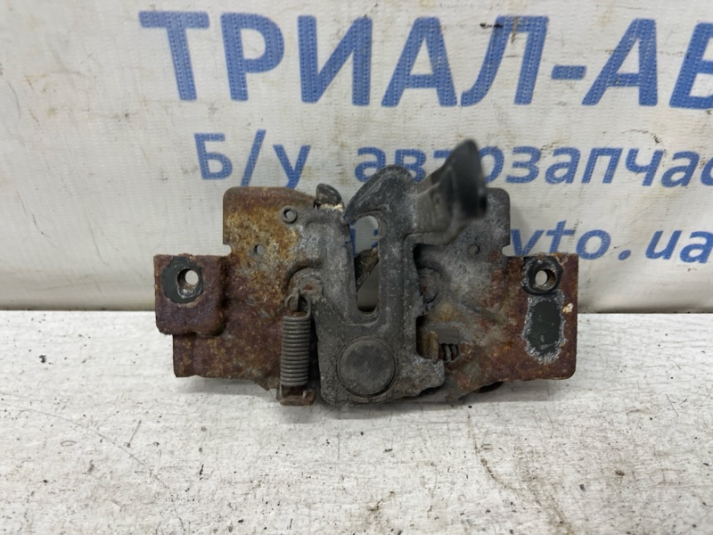 Запчасть замок капота Mazda 3 2003-2009 BK 1.6 бензин Z6 BN8V-56-620B Б/У Замок капота Mazda 3 2003-2009 BK 1.6 бензин Z6 BN8V-56-620B Б/У