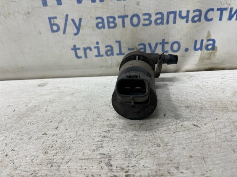 Насос омывателя фар 3 2003-2009 BK 1.6 бензин Z6 Насос омывателя фар 3 2003-2009 BK 1.6 бензин Z6