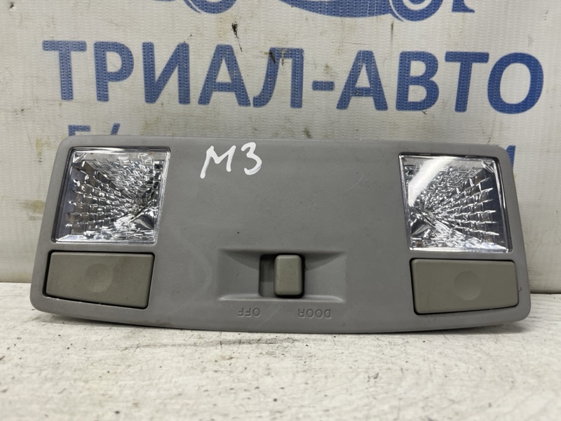 Запчасть плафон передний Mazda 3 2003-2009 BK 1.6 бензин Z6 GJ6A6997077 Б/У Плафон передний Mazda 3 2003-2009 BK 1.6 бензин Z6 GJ6A6997077 Б/У