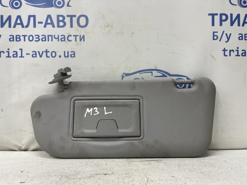 Запчасть козырек солнцезащитный левый Mazda 3 2003-2009 BK 1.6 бензин Z6 BP4K69320C77 Б/У Козырек солнцезащитный левый Mazda 3 2003-2009 BK 1.6 бензин Z6 BP4K69320C77 Б/У