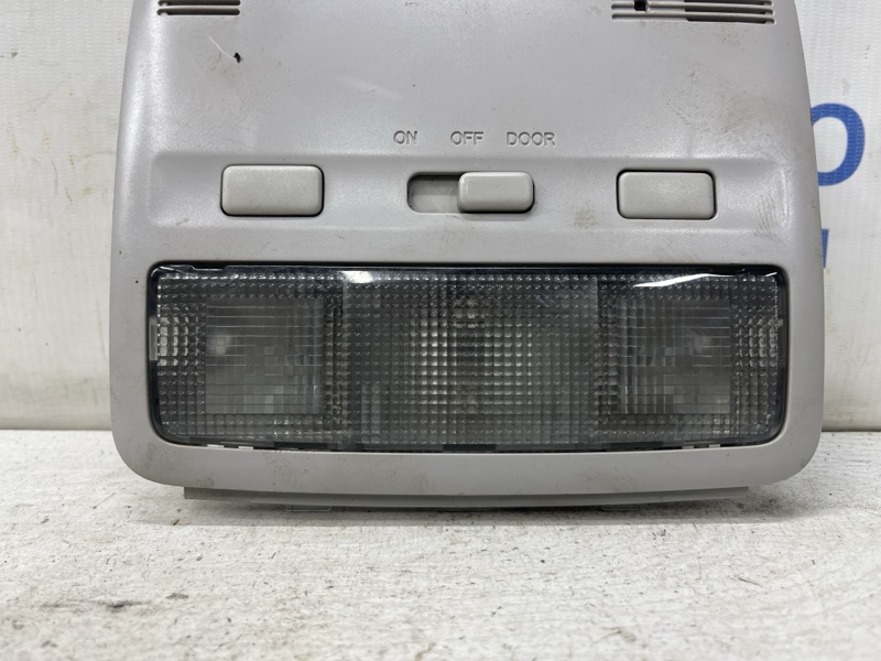 Плафон передний Avensis 2002-2010 T25 1.8 бензин 1ZZFE
