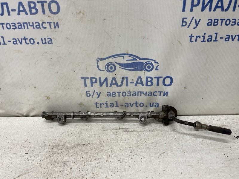 Запчасть топливная рампа Toyota Camry 2001-2006 XV30 2.4 Бензин 2AZFE 23814-28030 Б/У Топливная рампа Toyota Camry 2001-2006 XV30 2.4 Бензин 2AZFE 23814-28030 Б/У