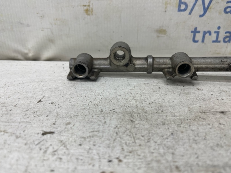 Топливная рампа Camry 2001-2006 XV30 2.4 Бензин 2AZFE Топливная рампа Camry 2001-2006 XV30 2.4 Бензин 2AZFE