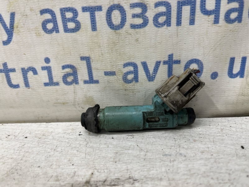 Форсунка топливная Camry 2001-2006 XV30 2.4 Бензин 2AZFE Форсунка топливная Camry 2001-2006 XV30 2.4 Бензин 2AZFE