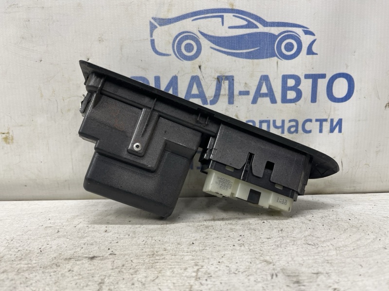 Кнопка стеклоподъемника Prado 2002-2009 J120 3.0 Diesel 1KDFTV Кнопка стеклоподъемника Prado 2002-2009 J120 3.0 Diesel 1KDFTV