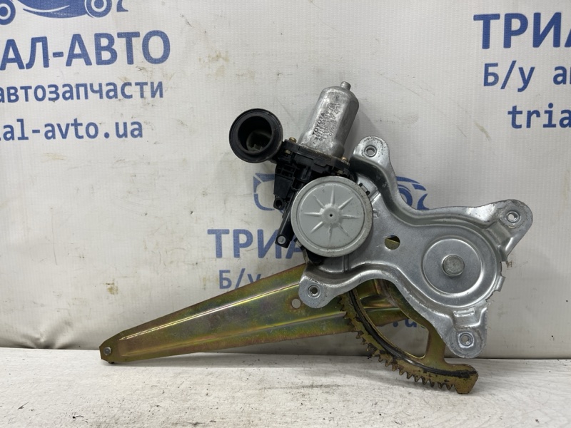 Стеклоподъемник задний левый Prado 2002-2009 J120 3.0 Diesel 1KDFTV Стеклоподъемник задний левый Prado 2002-2009 J120 3.0 Diesel 1KDFTV