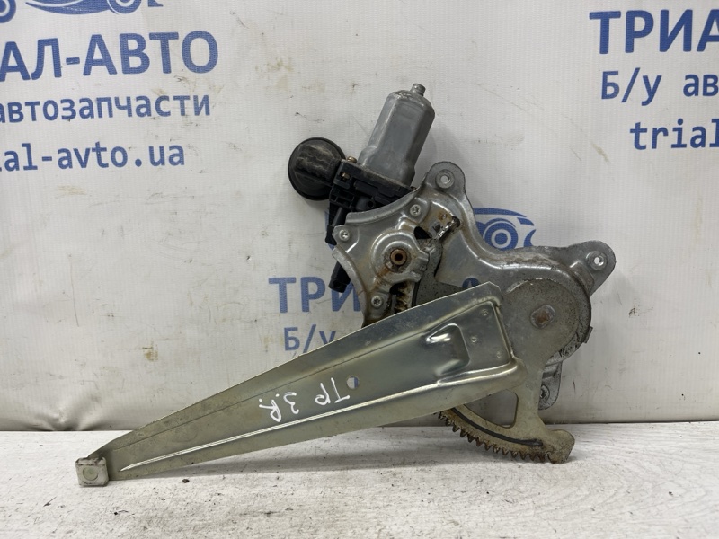 Стеклоподъемник задний правый Prado 2002-2009 J120 3.0 Diesel 1KDFTV Стеклоподъемник задний правый Prado 2002-2009 J120 3.0 Diesel 1KDFTV