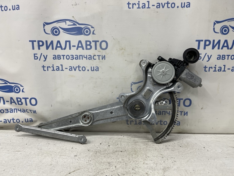 Стеклоподъемник передний правый Prado 2002-2009 J120 3.0 Diesel 1KDFTV Стеклоподъемник передний правый Prado 2002-2009 J120 3.0 Diesel 1KDFTV