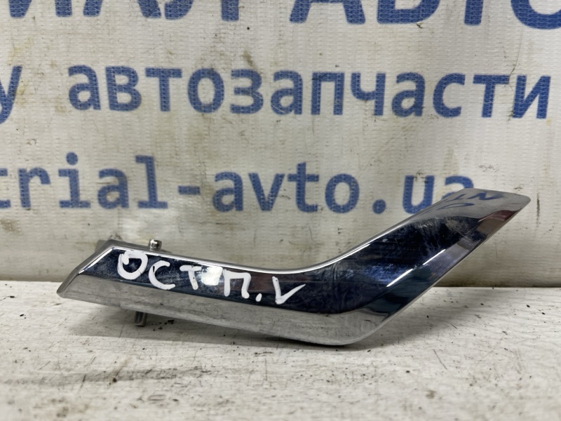 Запчасть ручка двери внутреняя передняя левая Skoda Octavia 2013-2020 A7 1.6 Дизель CLHA 5E0837225B Б/У Ручка двери внутреняя передняя левая Skoda Octavia 2013-2020 A7 1.6 Дизель CLHA 5E0837225B Б/У