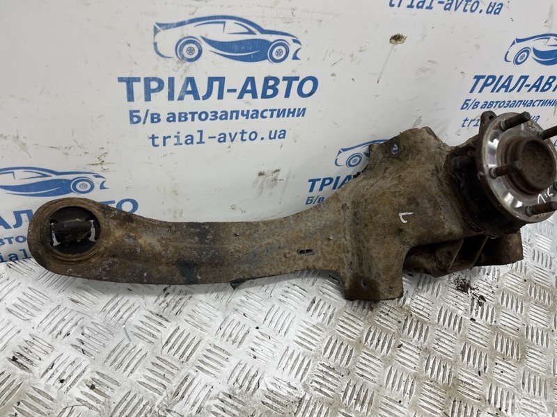 Рычаг задней подвески продольный левый Mazda 3 BK 1.6 бензин Z6 Рычаг задней подвески продольный левый Mazda 3 BK 1.6 бензин Z6