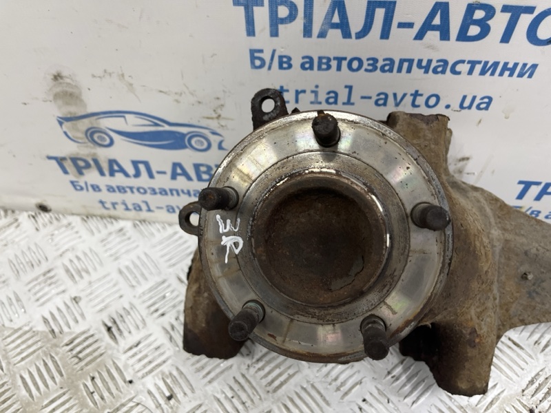 Рычаг задней подвески продольный правый 3 2003-2009 BK 1.6 бензин Z6 Рычаг задней подвески продольный правый 3 2003-2009 BK 1.6 бензин Z6