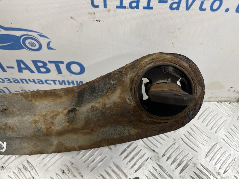 Рычаг задней подвески продольный правый 3 2003-2009 BK 1.6 бензин Z6 Рычаг задней подвески продольный правый 3 2003-2009 BK 1.6 бензин Z6