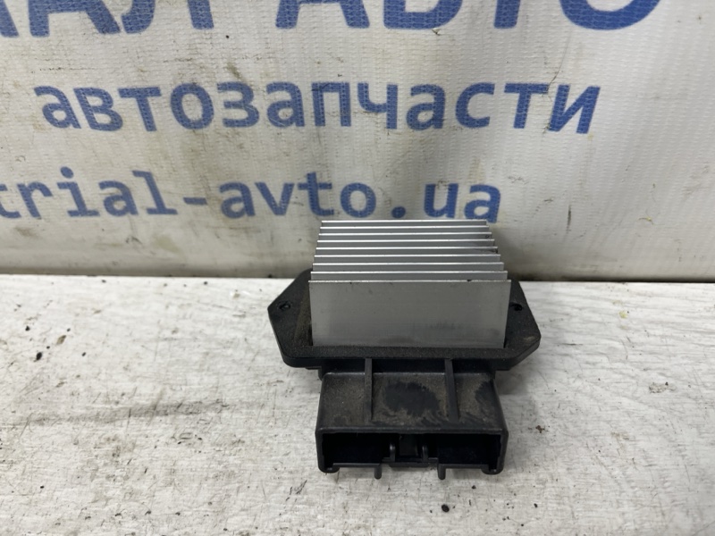 Резистор печки Camry 2001-2006 XV30 2.4 Бензин 2AZFE Резистор печки Camry 2001-2006 XV30 2.4 Бензин 2AZFE