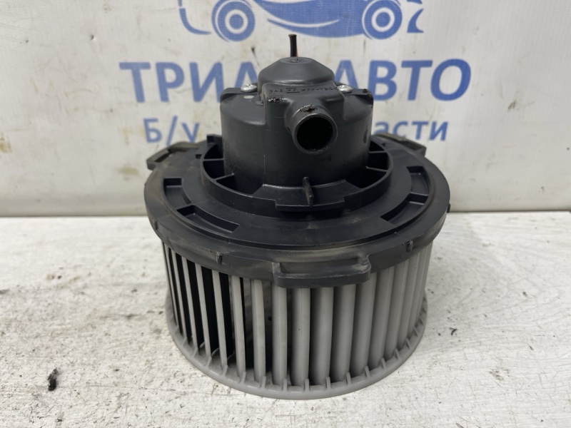 Запчасть вентилятор печки Mazda 3 2003-2009 BK 1.6 бензин Z6 BP4K-61-B10 Б/У Вентилятор печки Mazda 3 2003-2009 BK 1.6 бензин Z6 BP4K-61-B10 Б/У