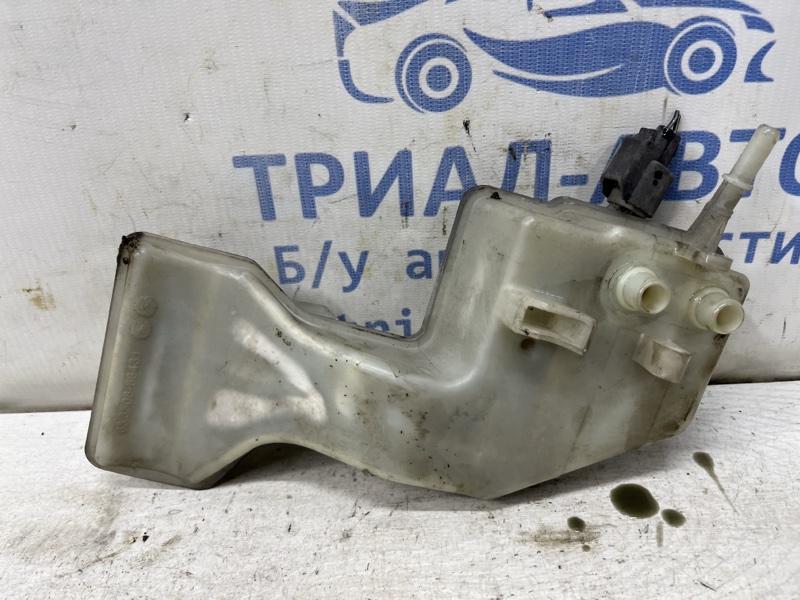 Бачок главного тормозного цилиндра Mazda 3 BK 1.6 бензин Z6