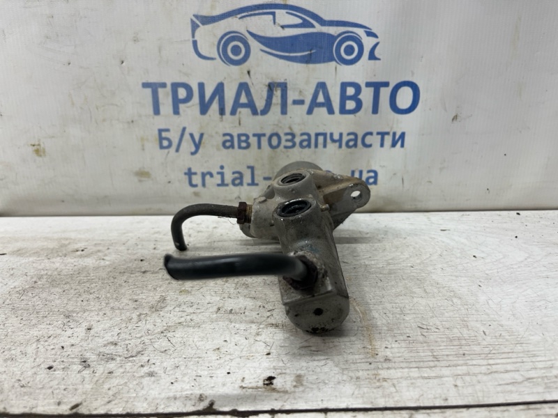 Тормозной цилиндр главный Toyota Avensis 2002-2010 T25 1.8 бензин 1ZZFE 4720105110 Б/У