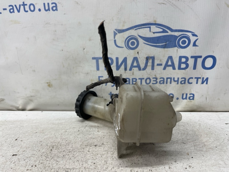 Бачок главного тормозного цилиндра Outlander 2007-2012 XL 2.4 бензин 4b12