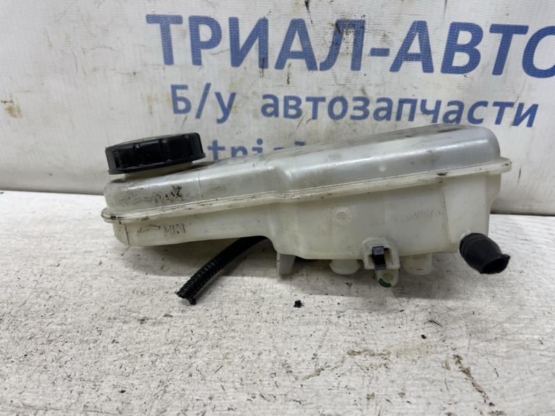 Бачок главного тормозного цилиндра Colt 2002-2012 6 1.1 Бачок главного тормозного цилиндра Colt 2002-2012 6 1.1