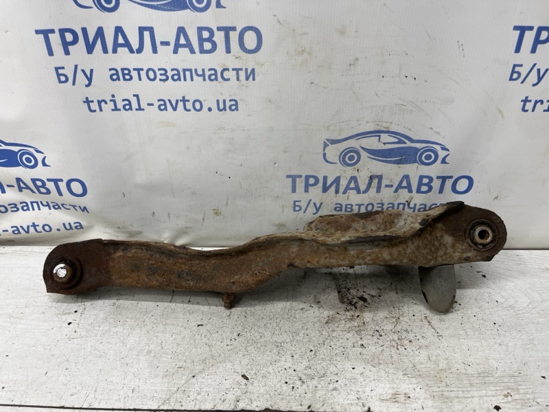 Рычаг задней подвески нижний поперечный (под пружину) Mazda 3 BK 1.6 бензин Z6