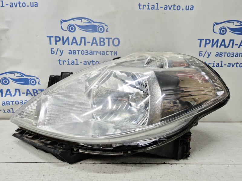Запчасть фара левая Nissan Tiida 2004--2014 C11 1.6 Бензин HR16 26060EM00A Б/У Фара левая Nissan Tiida 2004--2014 C11 1.6 Бензин HR16 26060EM00A Б/У