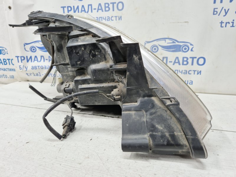 Фара левая Tiida 2004--2014 C11 1.6 Бензин HR16 Фара левая Tiida 2004--2014 C11 1.6 Бензин HR16