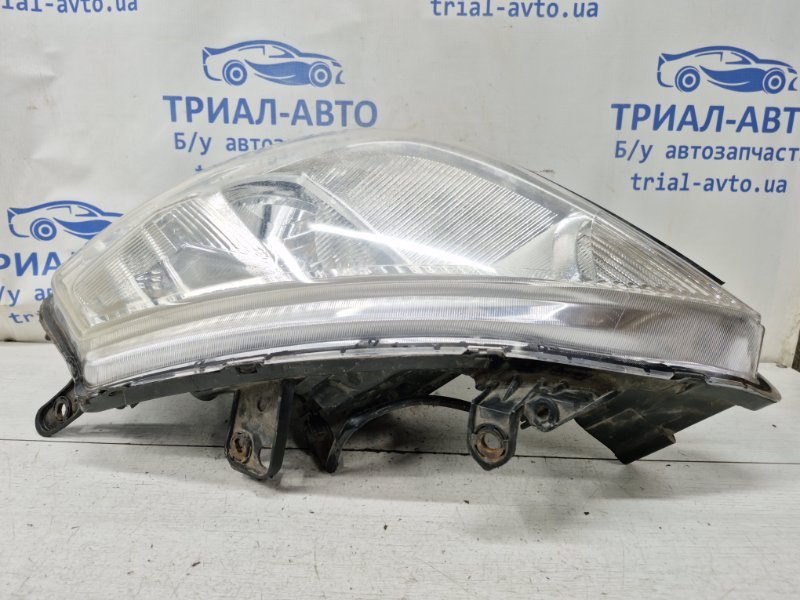 Фара левая Tiida 2004--2014 C11 1.6 Бензин HR16 Фара левая Tiida 2004--2014 C11 1.6 Бензин HR16