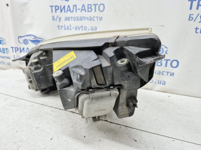 Фара правая Colt 2002-2012 6 1.1