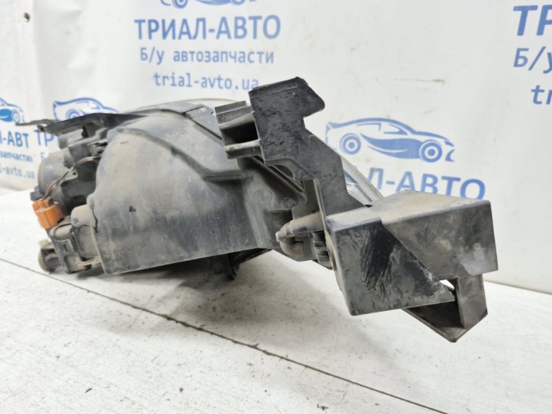 Фара левая 3 2003-2009 BK 1.6 бензин Z6 Фара левая 3 2003-2009 BK 1.6 бензин Z6