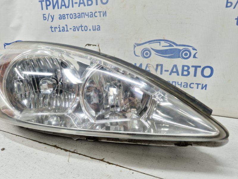 Фара правая галоген Toyota Camry XV30 2.4 Бензин 2AZFE