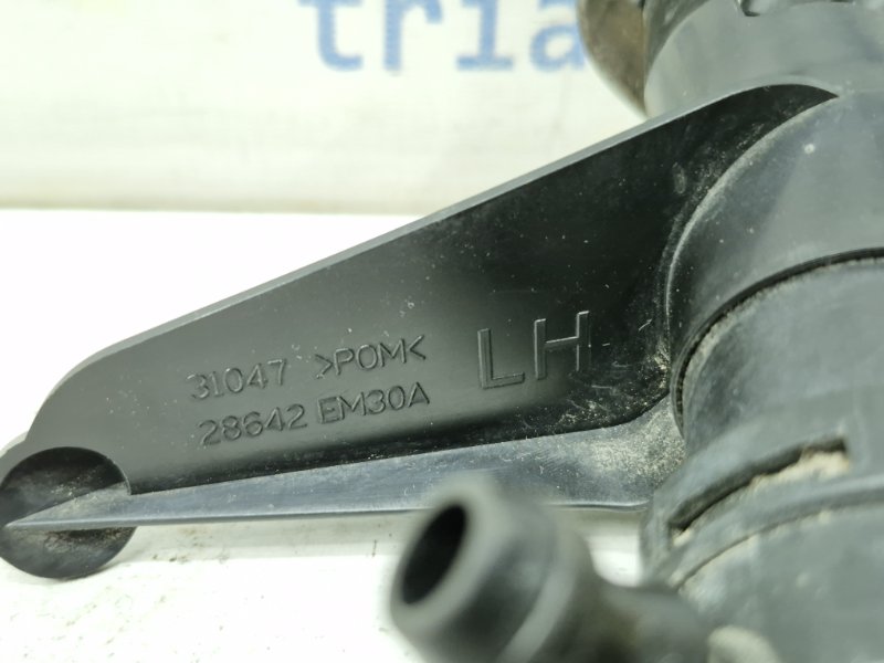 Омыватель фары левый Tiida 2004-2014 C11 1.6 Бензин HR16 Омыватель фары левый Tiida 2004-2014 C11 1.6 Бензин HR16