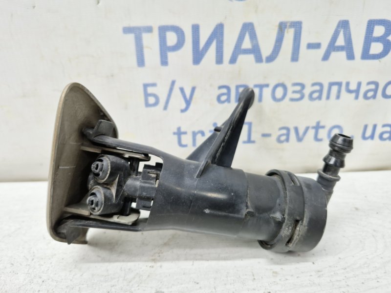 Омыватель фары правый Tiida 2004-2014 C11 1.6 Бензин HR16 Омыватель фары правый Tiida 2004-2014 C11 1.6 Бензин HR16