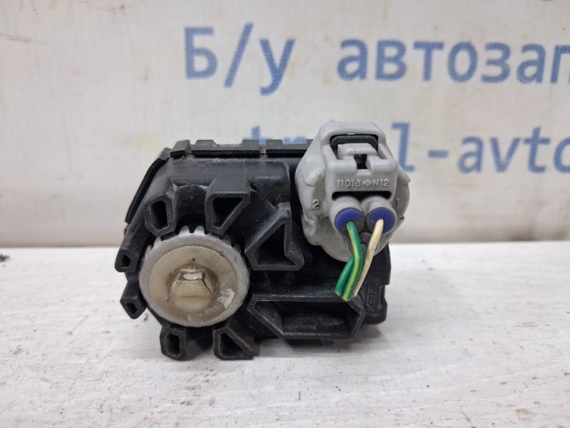Запчасть корректор фар Toyota Avensis 2002-2010 T25 1.8 бензин 1ZZFE 8566122020 Б/У Корректор фар Toyota Avensis 2002-2010 T25 1.8 бензин 1ZZFE 8566122020 Б/У