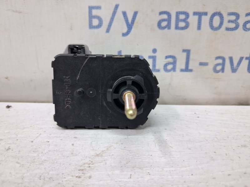 Корректор фар Avensis 2002-2010 T25 1.8 бензин 1ZZFE Корректор фар Avensis 2002-2010 T25 1.8 бензин 1ZZFE