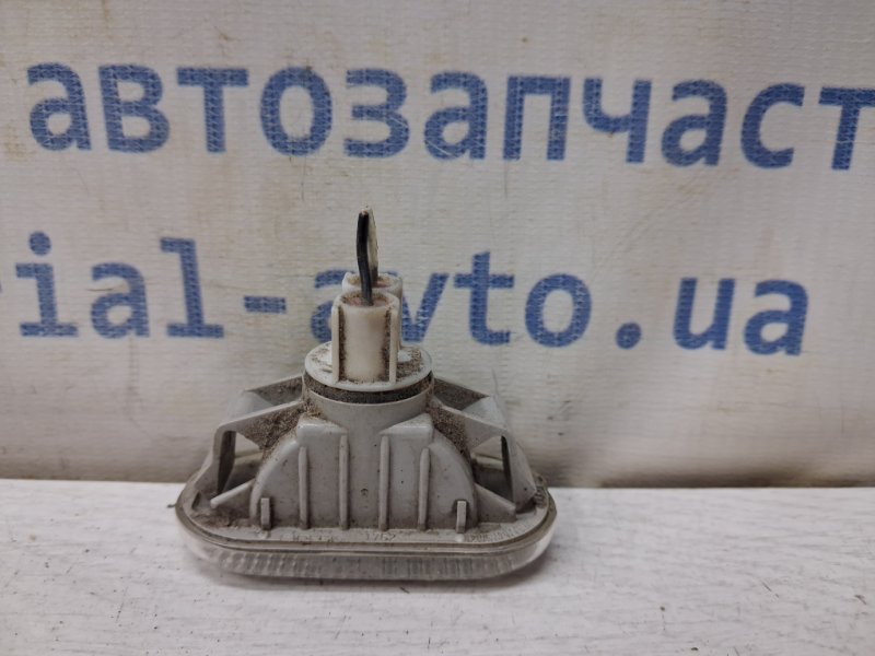 Повторитель поворотника Nissan Tiida C11 1.6 Бензин HR16 Повторитель поворотника Nissan Tiida C11 1.6 Бензин HR16
