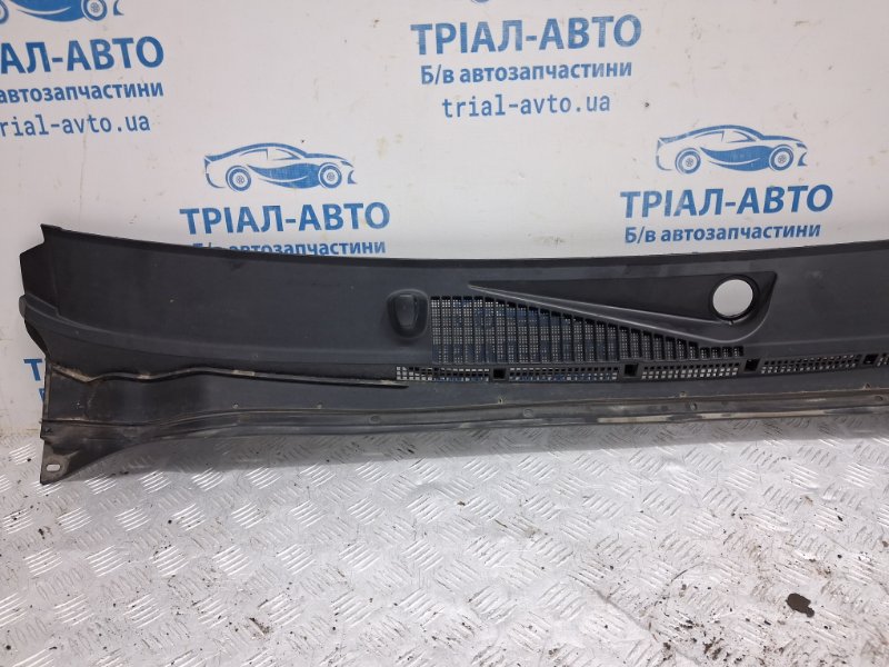 Дефлектор дворников Nissan Pathfinder R51 2.5 Diesel YD25DDTI Дефлектор дворников Nissan Pathfinder R51 2.5 Diesel YD25DDTI