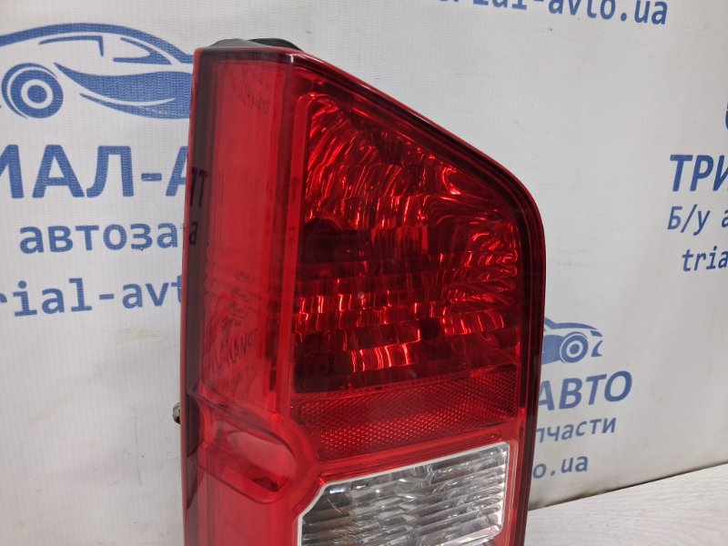Фонарь задний внешний левый Pathfinder 2004-2014 R51 2.5 Diesel YD25DDTI
