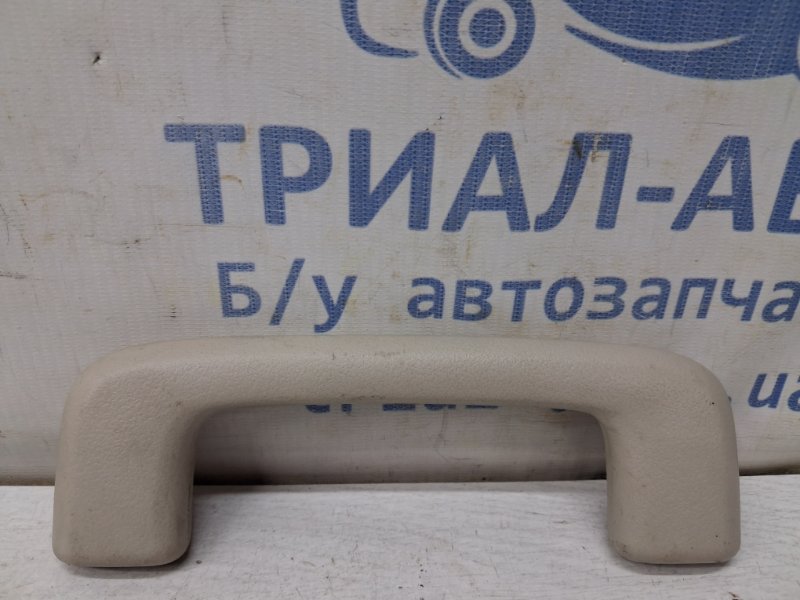 Запчасть ручка потолка Mitsubishi Outlander 2012-2021 GF 2.0 бензин 4B11 7610A105 Б/У Ручка потолка Mitsubishi Outlander 2012-2021 GF 2.0 бензин 4B11 7610A105 Б/У
