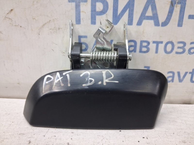 Ручка двери внешняя задняя правая Nissan Pathfinder 2004-2014 R51 2.5 Diesel YD25DDTI 82606EB330 Б/У