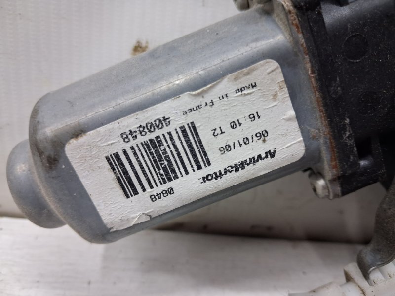 Стеклоподъемник передний правый Nissan Pathfinder R51 2.5 Diesel YD25DDTI