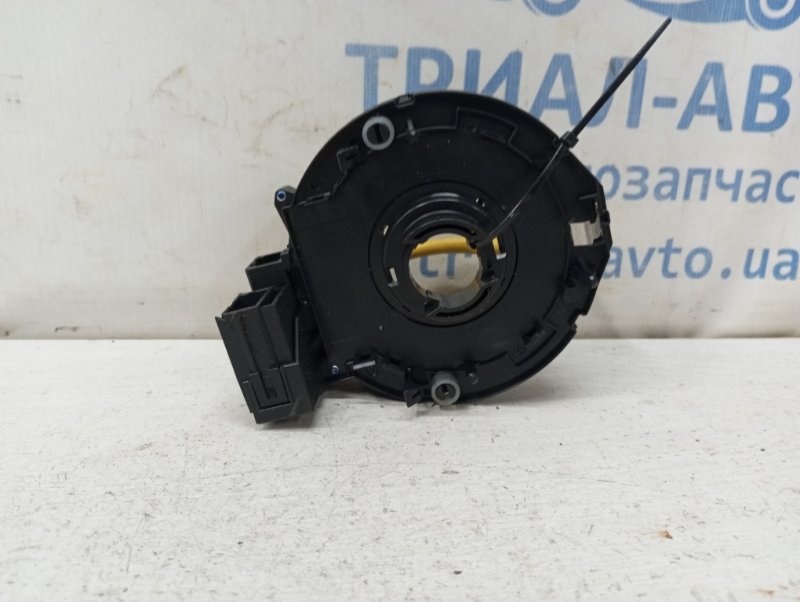 Шлейф AIRBAG Toyota Avensis T25 1.8 бензин 1ZZFE Шлейф AIRBAG Toyota Avensis T25 1.8 бензин 1ZZFE