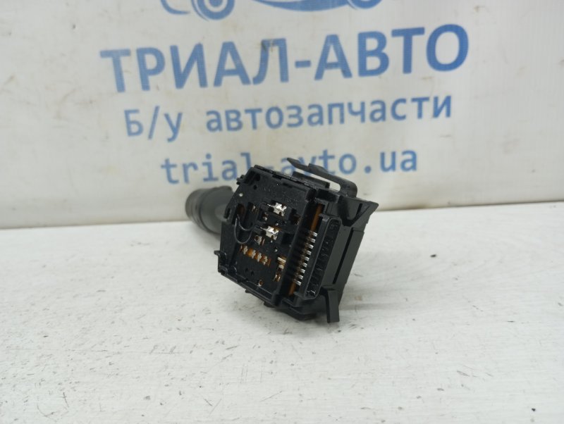 Переключатель подрулевой правый(дворники) Mitsubishi Colt 6 1.1 Переключатель подрулевой правый(дворники) Mitsubishi Colt 6 1.1