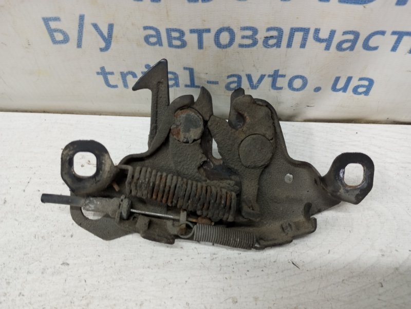 Замок капота Nissan Pathfinder R51 2.5 Diesel YD25DDTI Замок капота Nissan Pathfinder R51 2.5 Diesel YD25DDTI